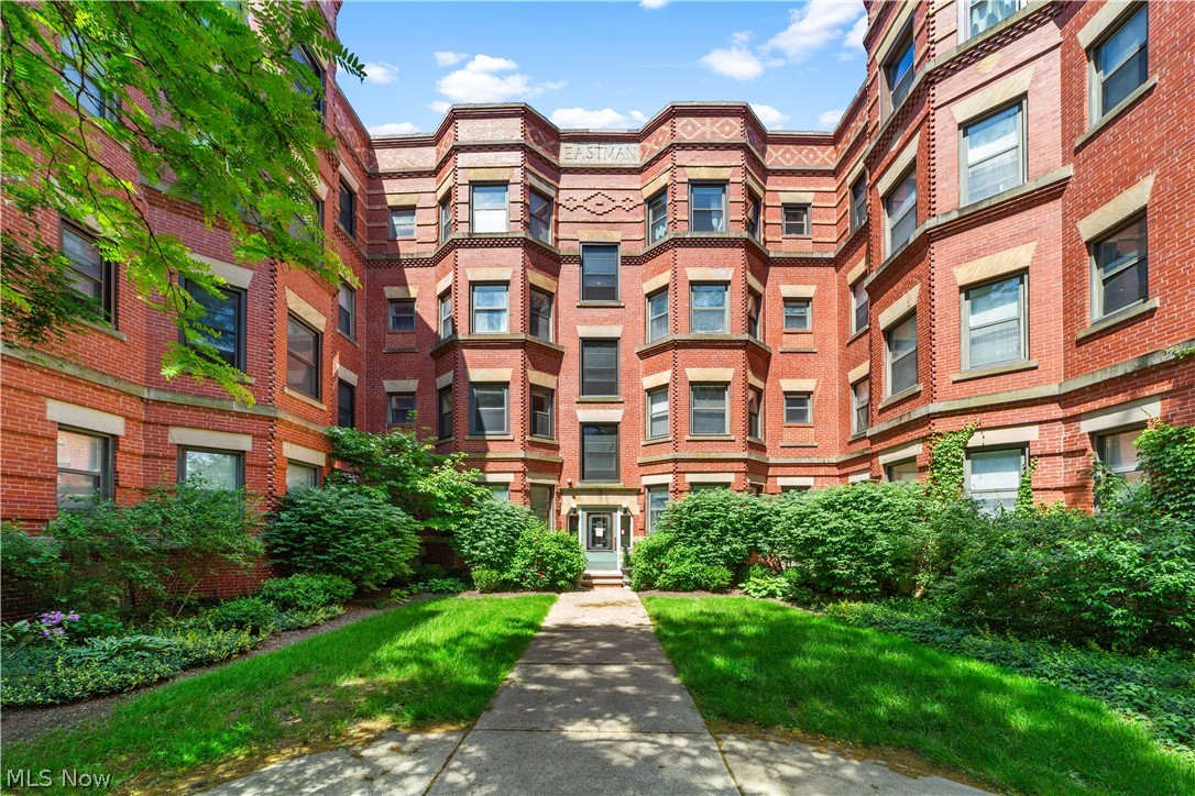 Eastman Condos - Residential
