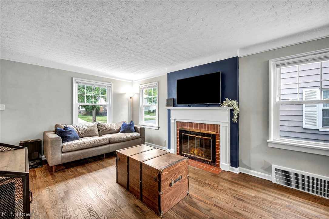 Mayfield-Hlnd - Residential