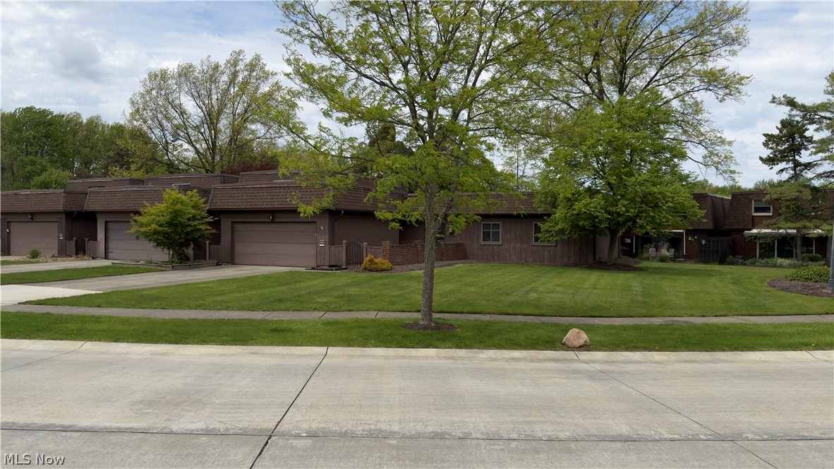 Idlewood East Condo #3 - Residential