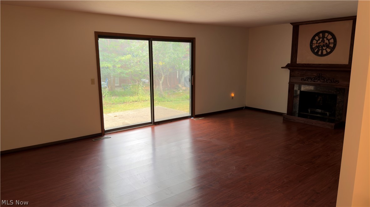 Idlewood East Condo #3 - Residential