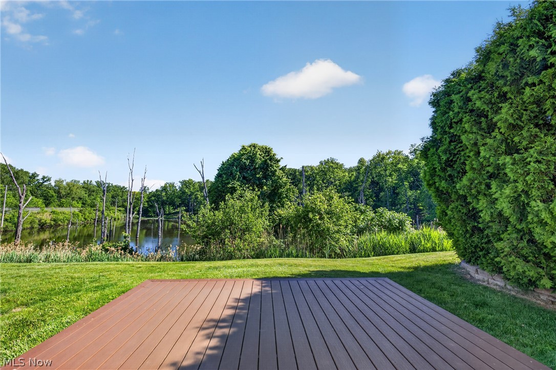 Lake Breeze Condo Ph 02 - Residential
