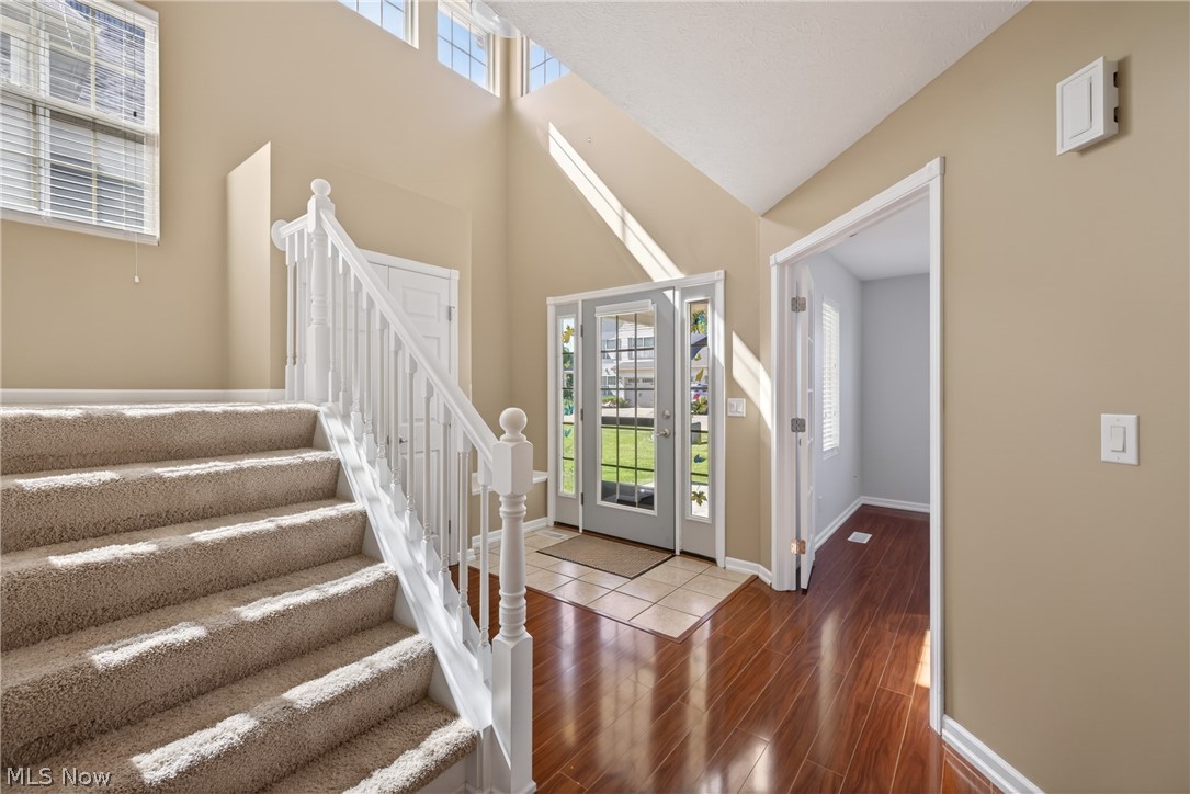 Lake Breeze Condo Ph 02 - Residential