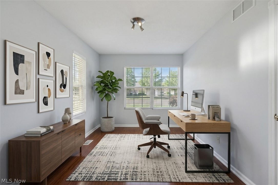 Lake Breeze Condo Ph 02 - Residential