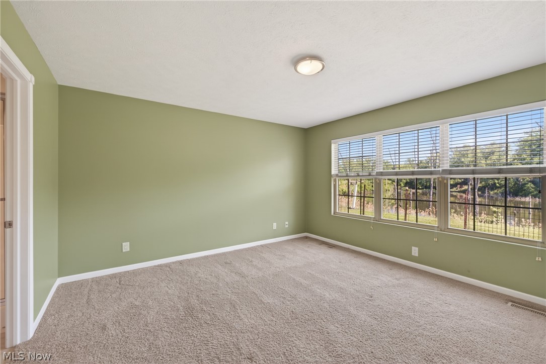 Lake Breeze Condo Ph 02 - Residential