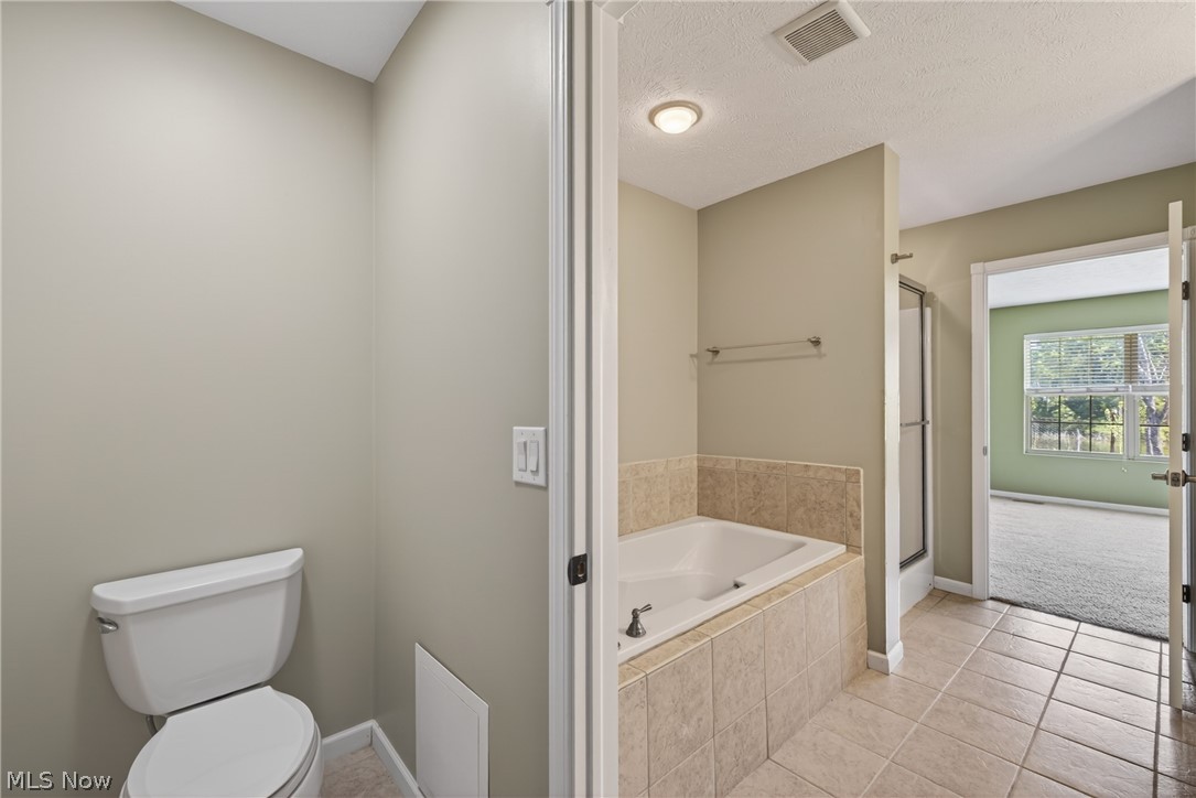Lake Breeze Condo Ph 02 - Residential