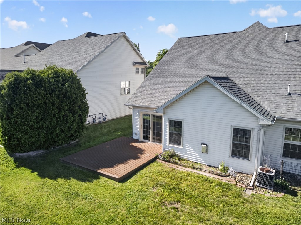 Lake Breeze Condo Ph 02 - Residential