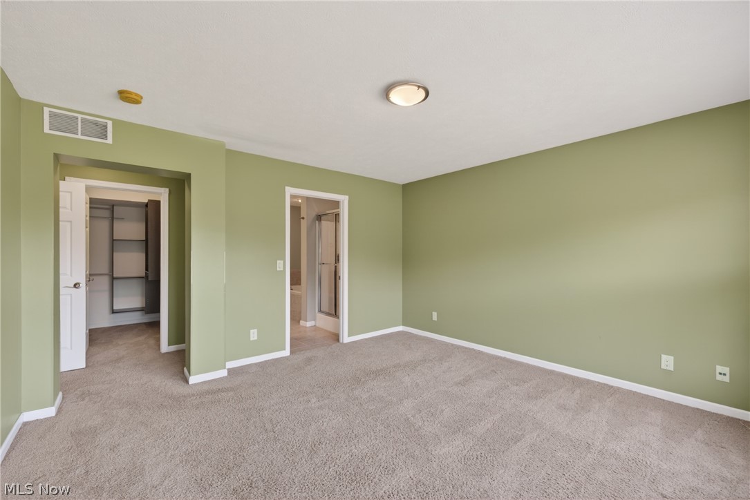 Lake Breeze Condo Ph 02 - Residential