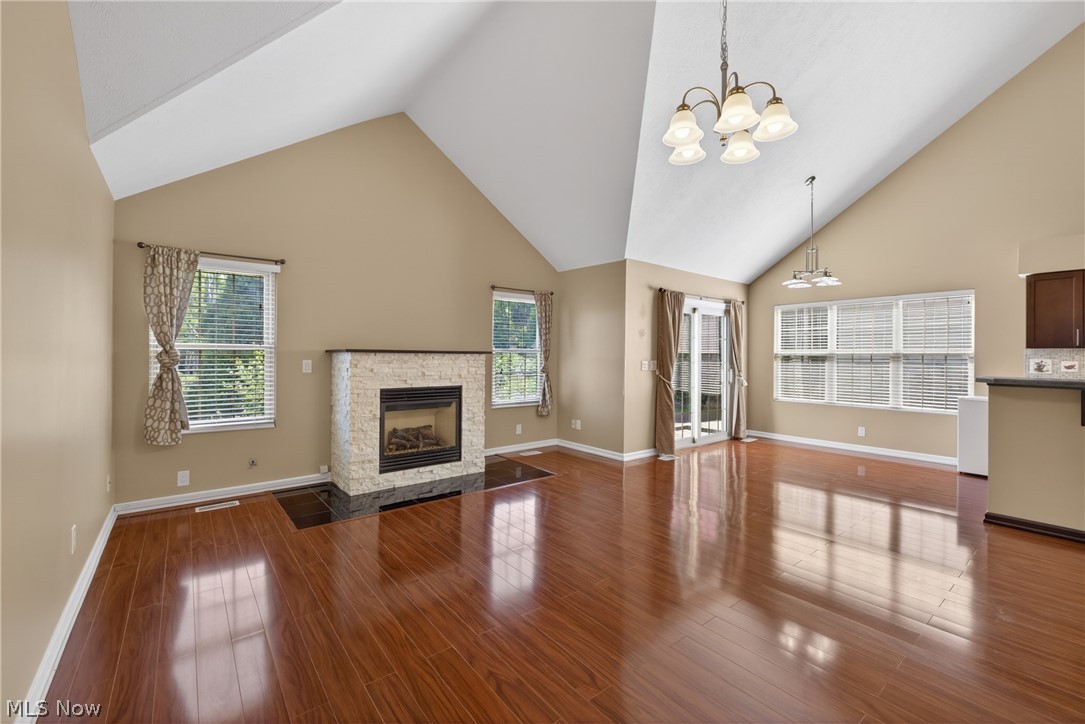 Lake Breeze Condo Ph 02 - Residential