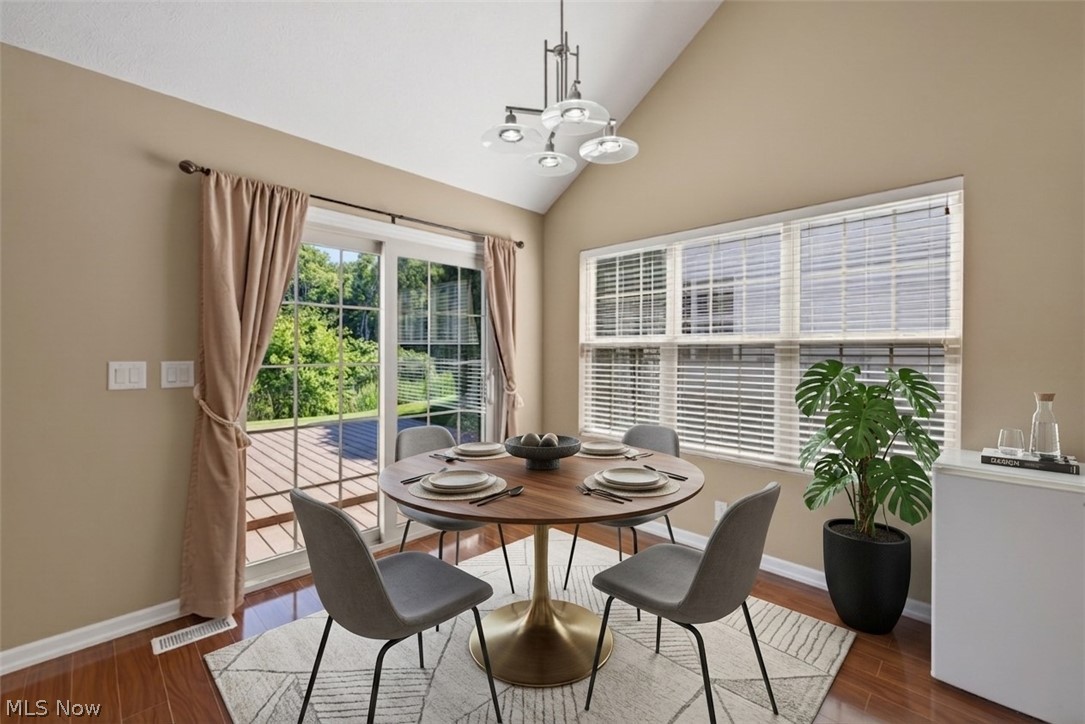 Lake Breeze Condo Ph 02 - Residential
