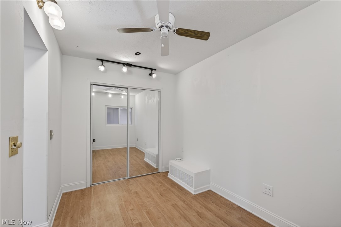 Lake Breeze Condo Ph 02 - Residential