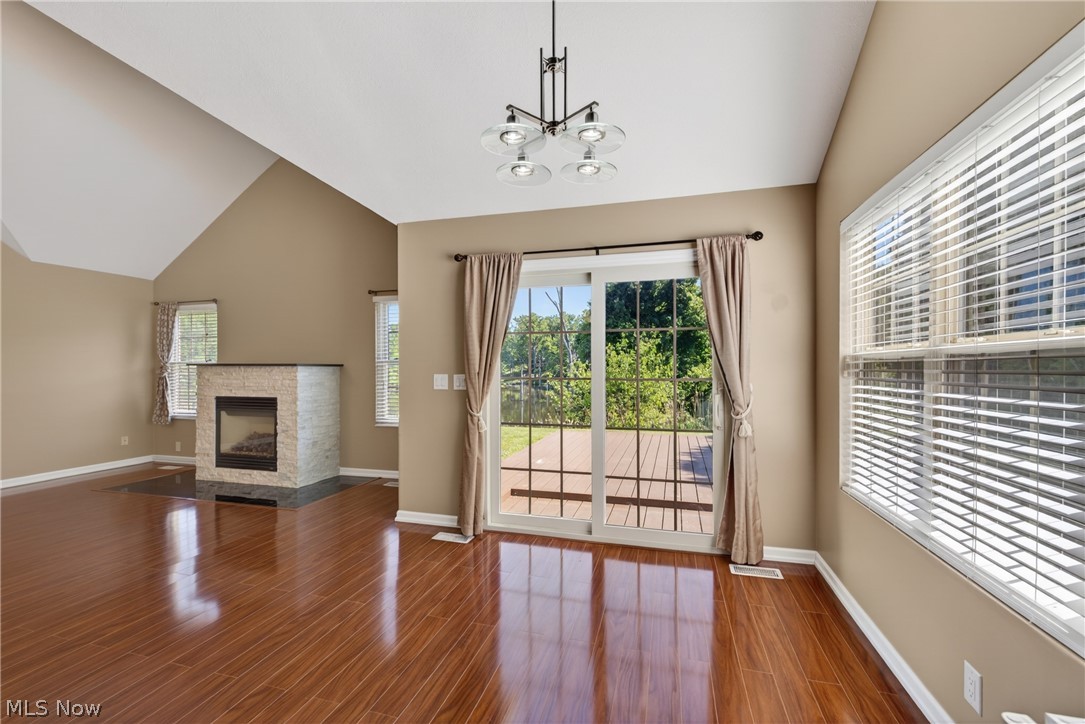 Lake Breeze Condo Ph 02 - Residential
