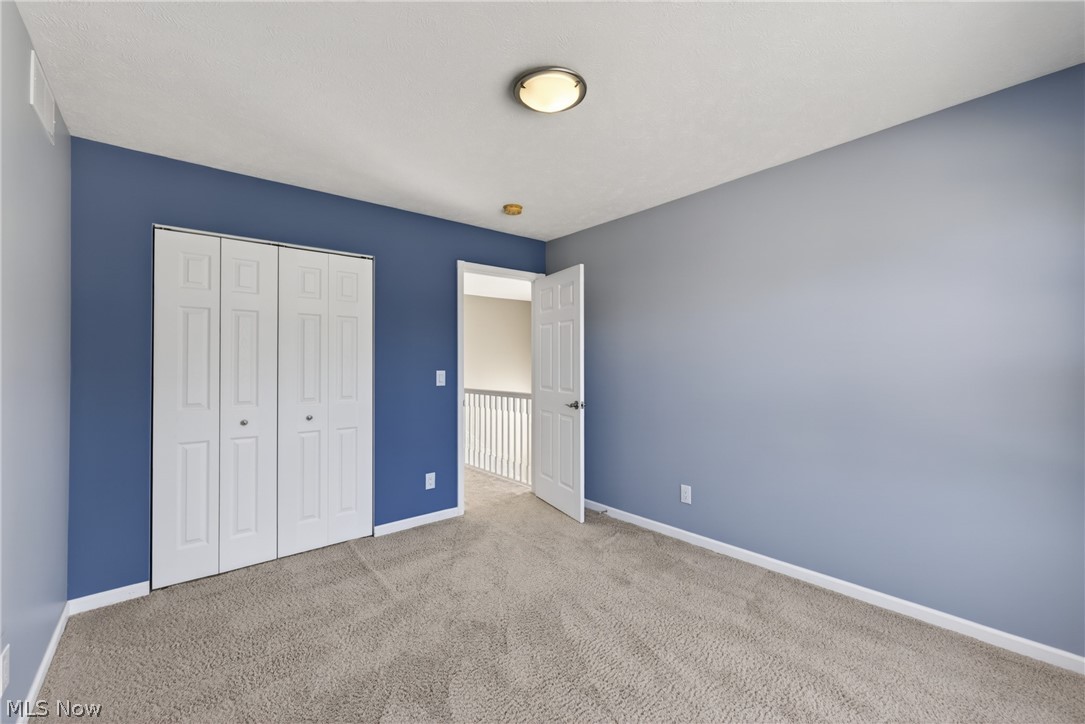 Lake Breeze Condo Ph 02 - Residential