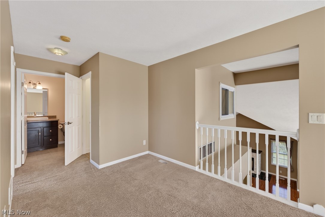 Lake Breeze Condo Ph 02 - Residential