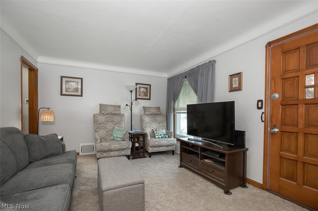 E Korans Tuxedo Farms - Residential