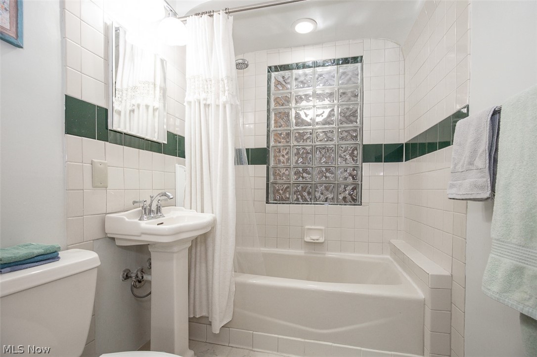 E Korans Tuxedo Farms - Residential