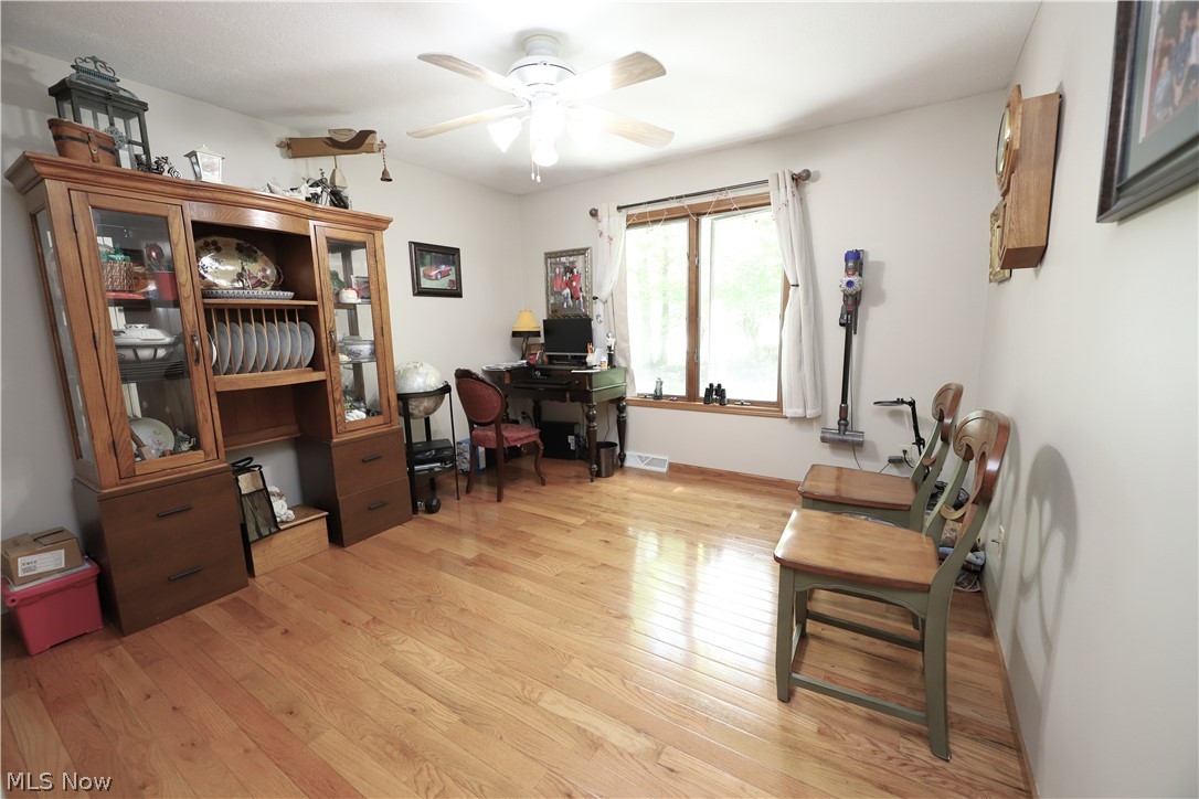 Waterside Woods Twnhs - Residential