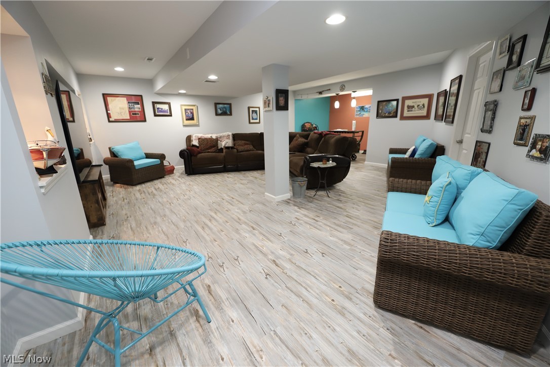 Waterside Woods Twnhs - Residential
