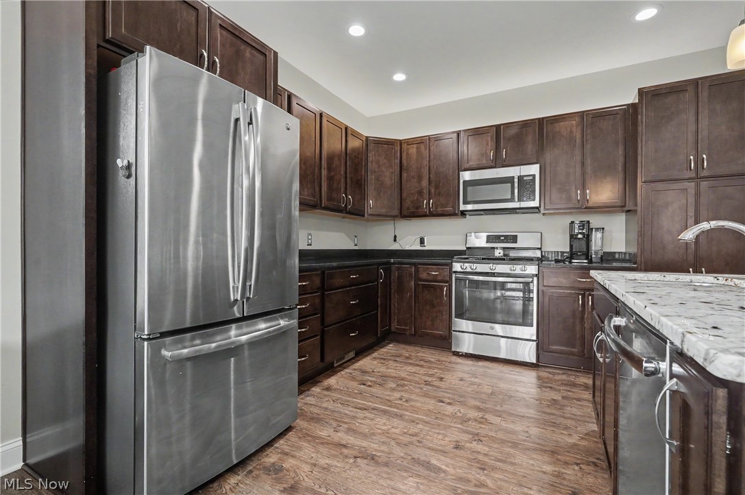 Fulton Lndgs - Residential
