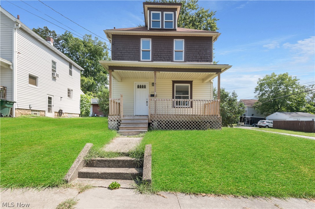 Welcome to this beautifully updated 3 bedroom home on a nice corner lot. Updates include fresh exterior paint, interior paint, new LVT and carpet flooring throughout, Freshly painted kitchen cabinets with appliances and granite countertops/subway tile backsplash, new fixtures, updated HVAC and much more! This home will go fast, don't miss out on this great home.