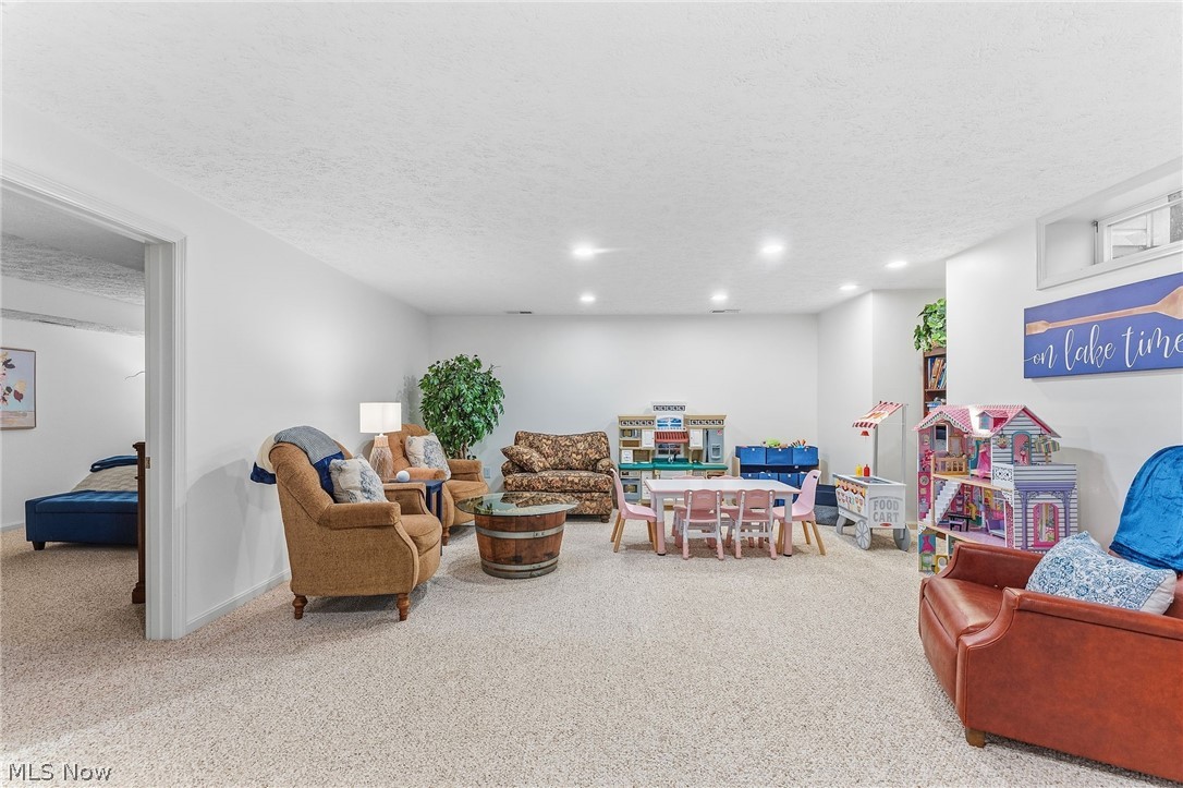 Residence Condo - Residential