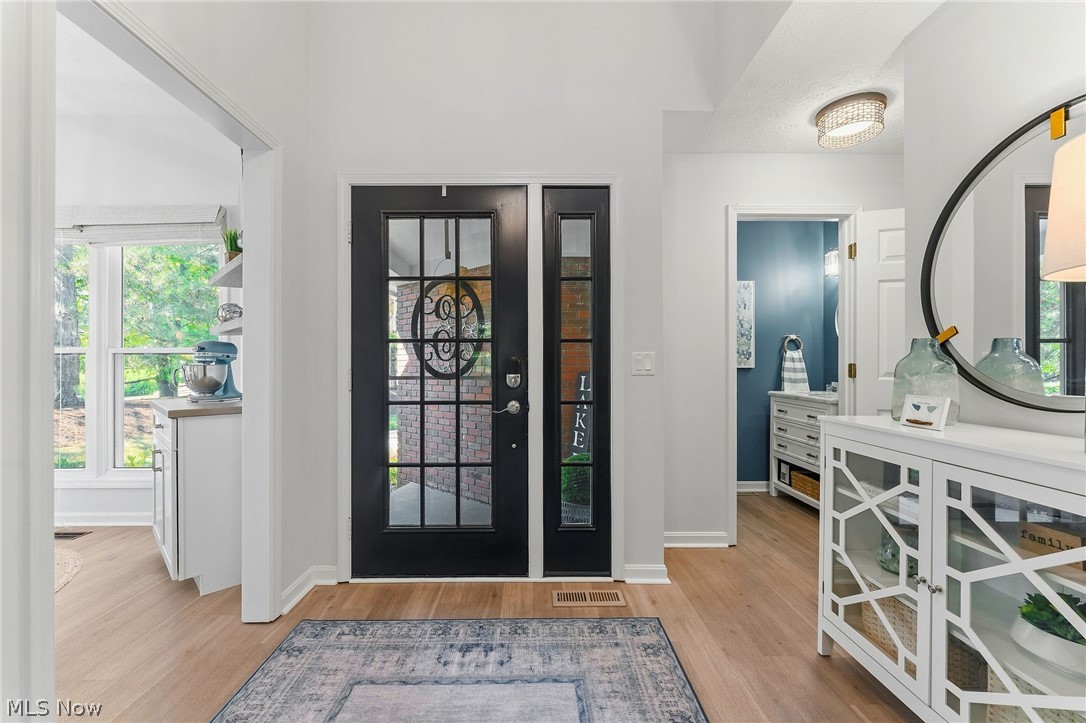 Residence Condo - Residential
