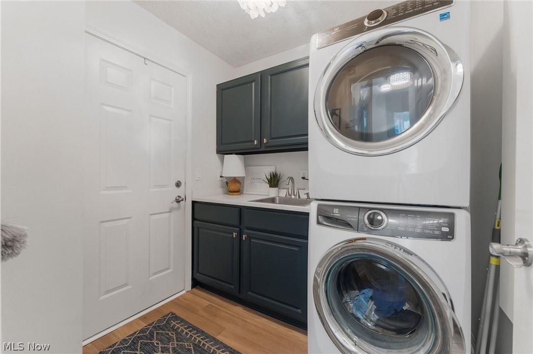 Residence Condo - Residential