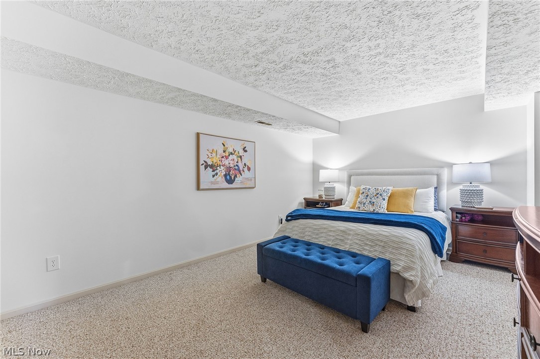 Residence Condo - Residential