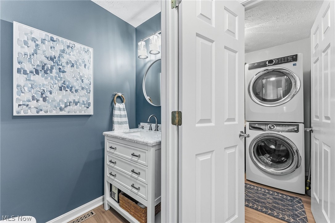 Residence Condo - Residential
