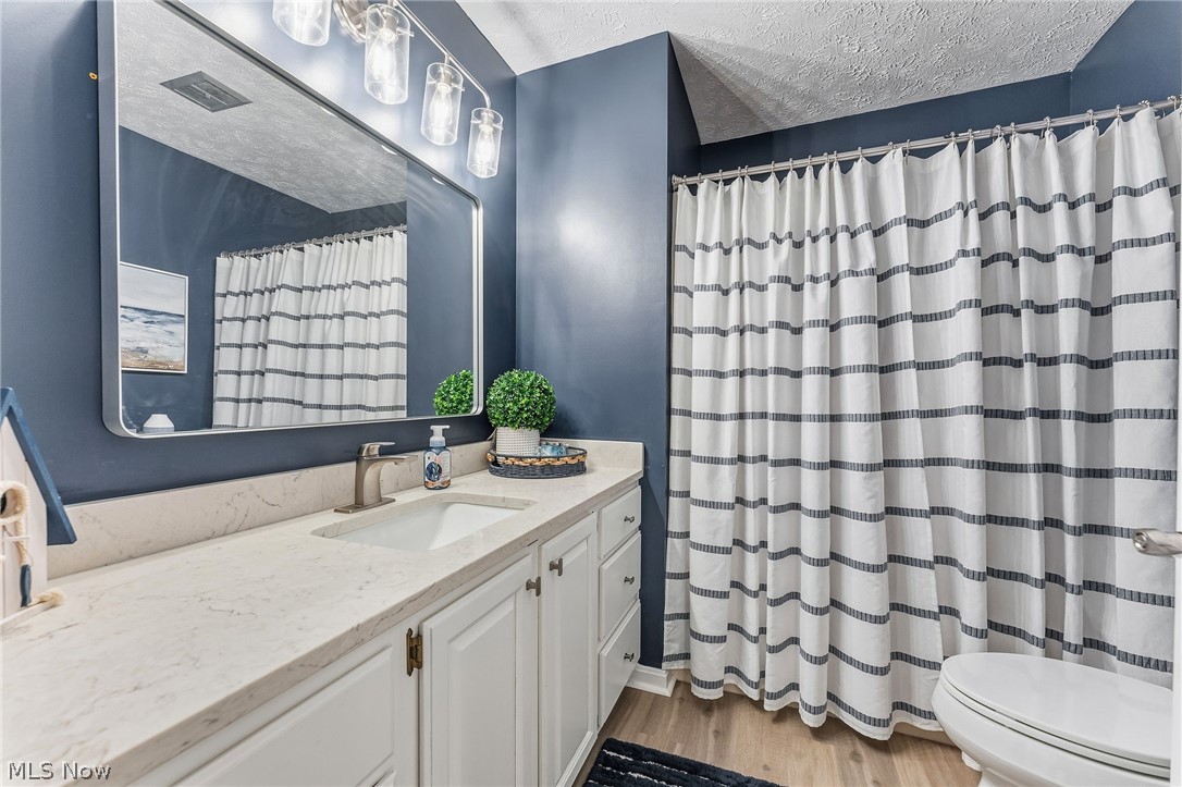 Residence Condo - Residential