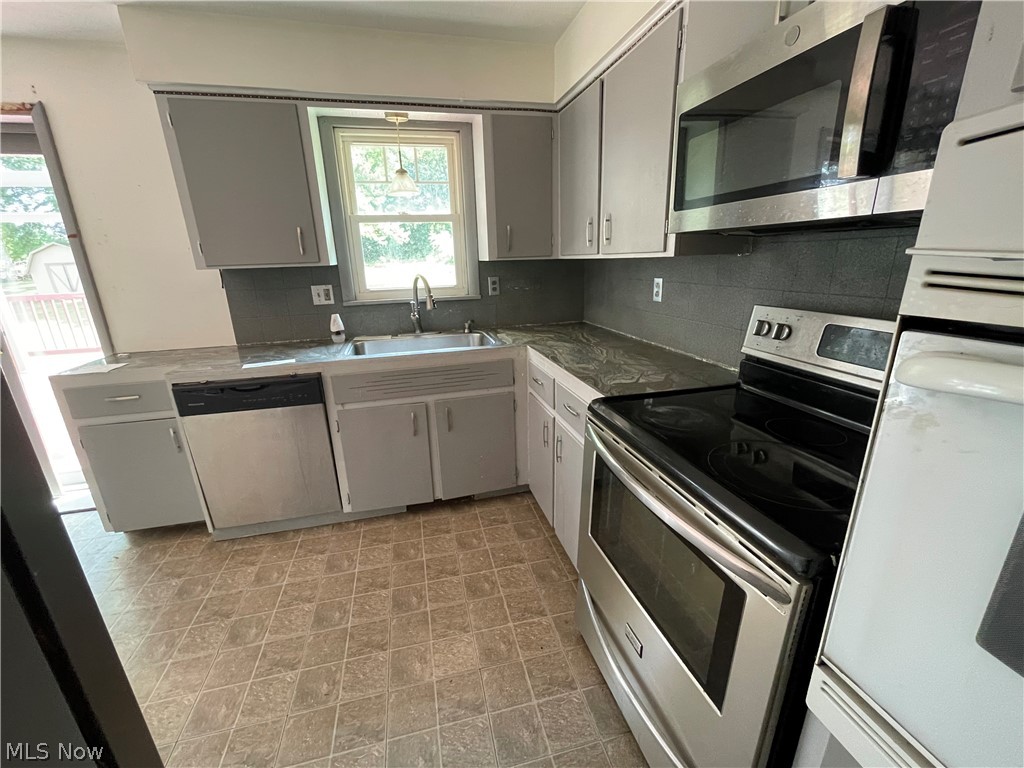 Manch View 7th Add - Residential