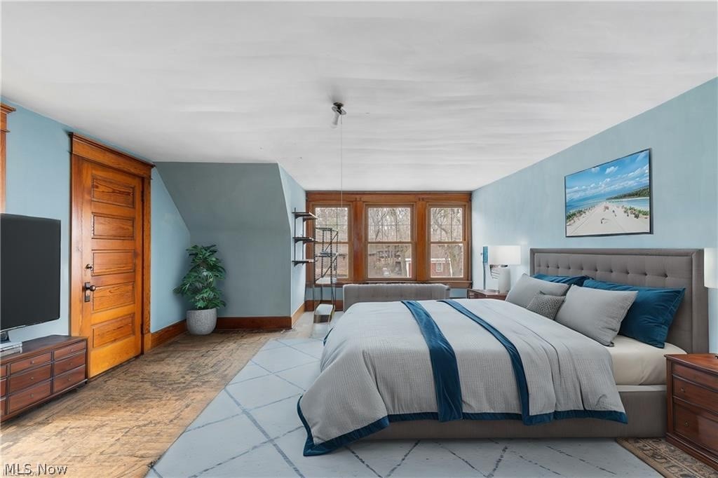 M M Browns - Residential