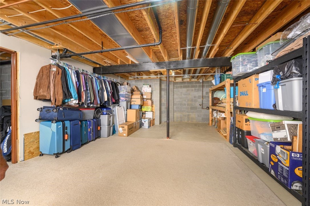 Woodland Crk Condo - Residential