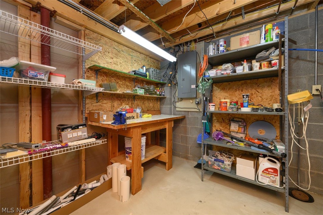 Woodland Crk Condo - Residential