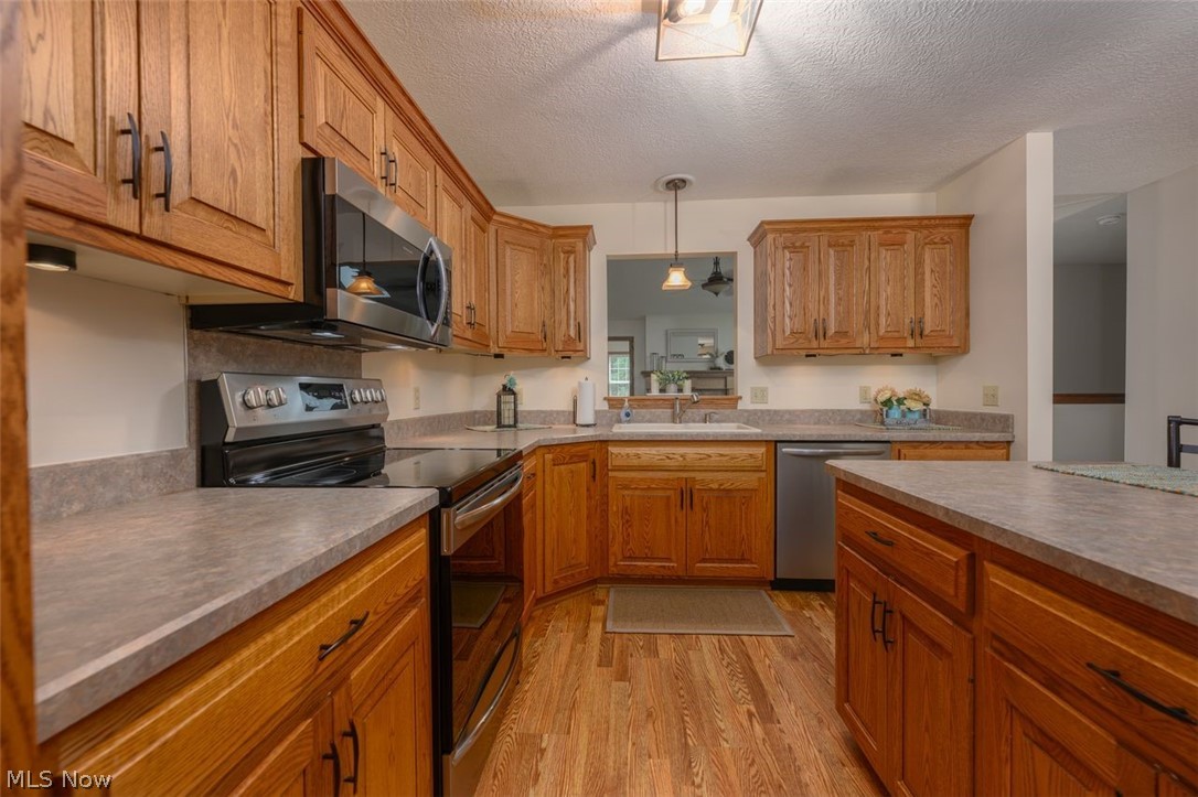 Woodland Crk Condo - Residential