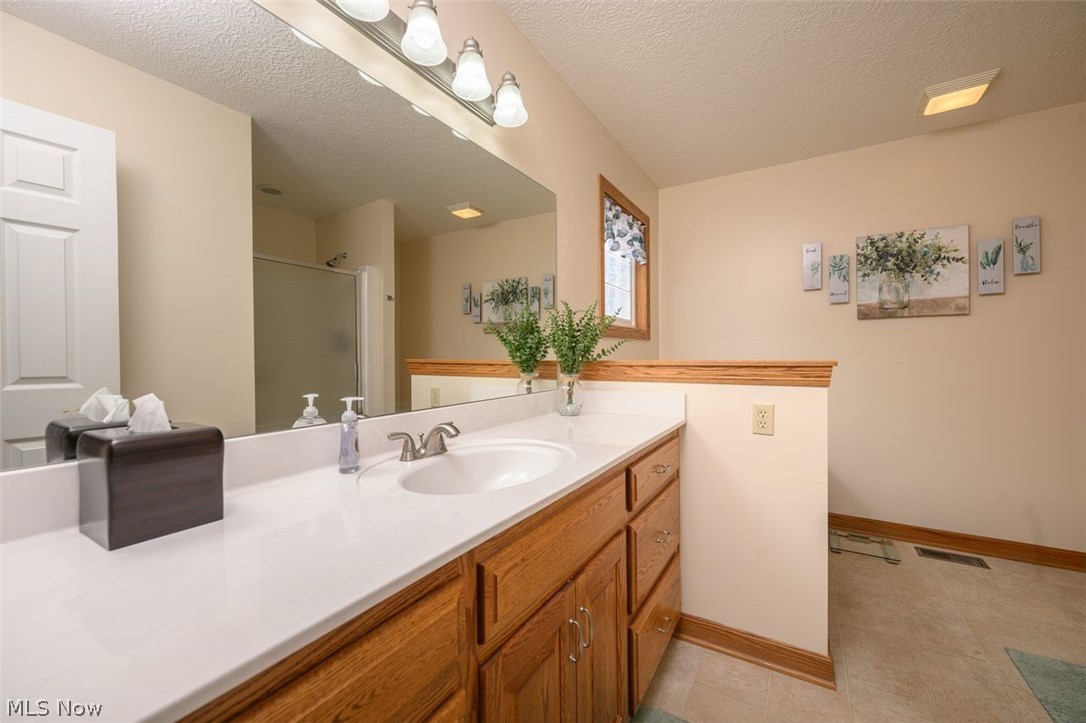 Woodland Crk Condo - Residential