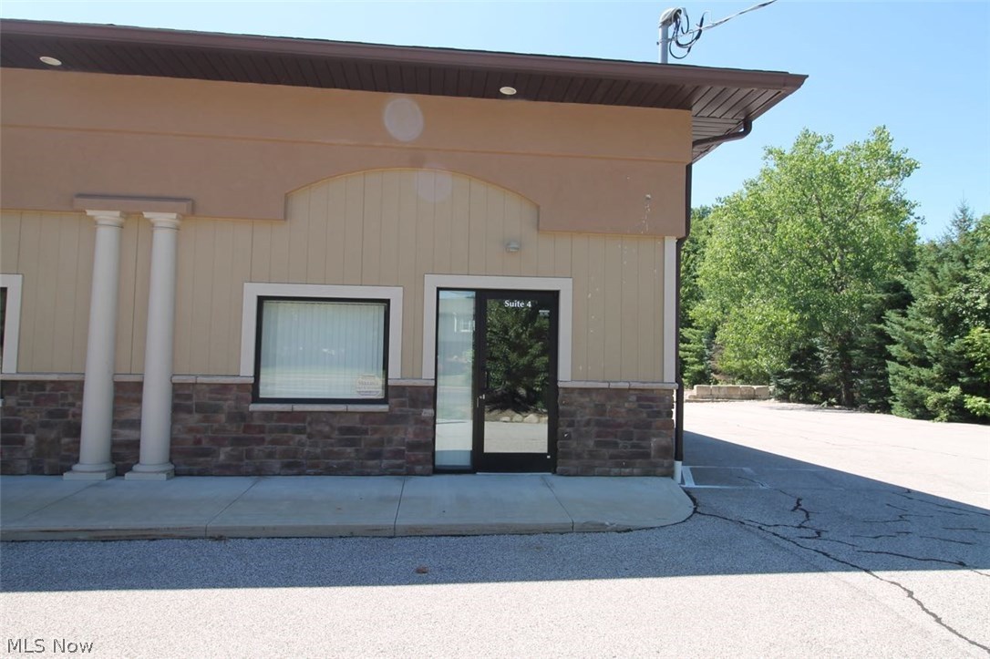 Meadowbrook Lake - Commercial Lease