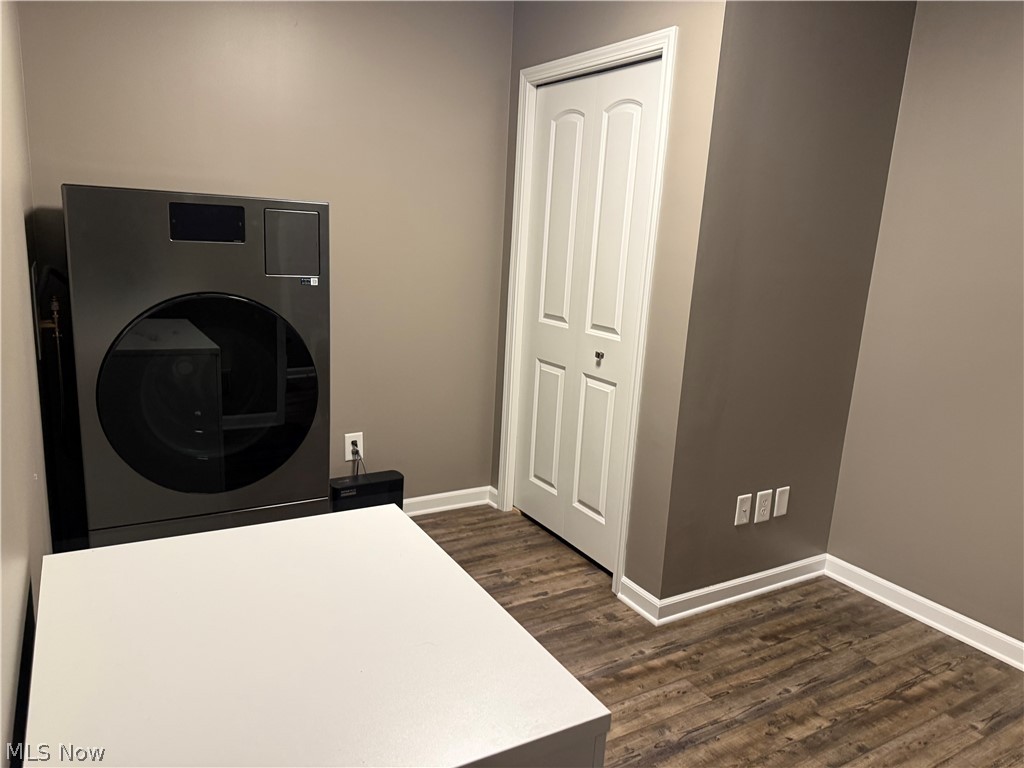 Market Square Twnhms Condo - Residential