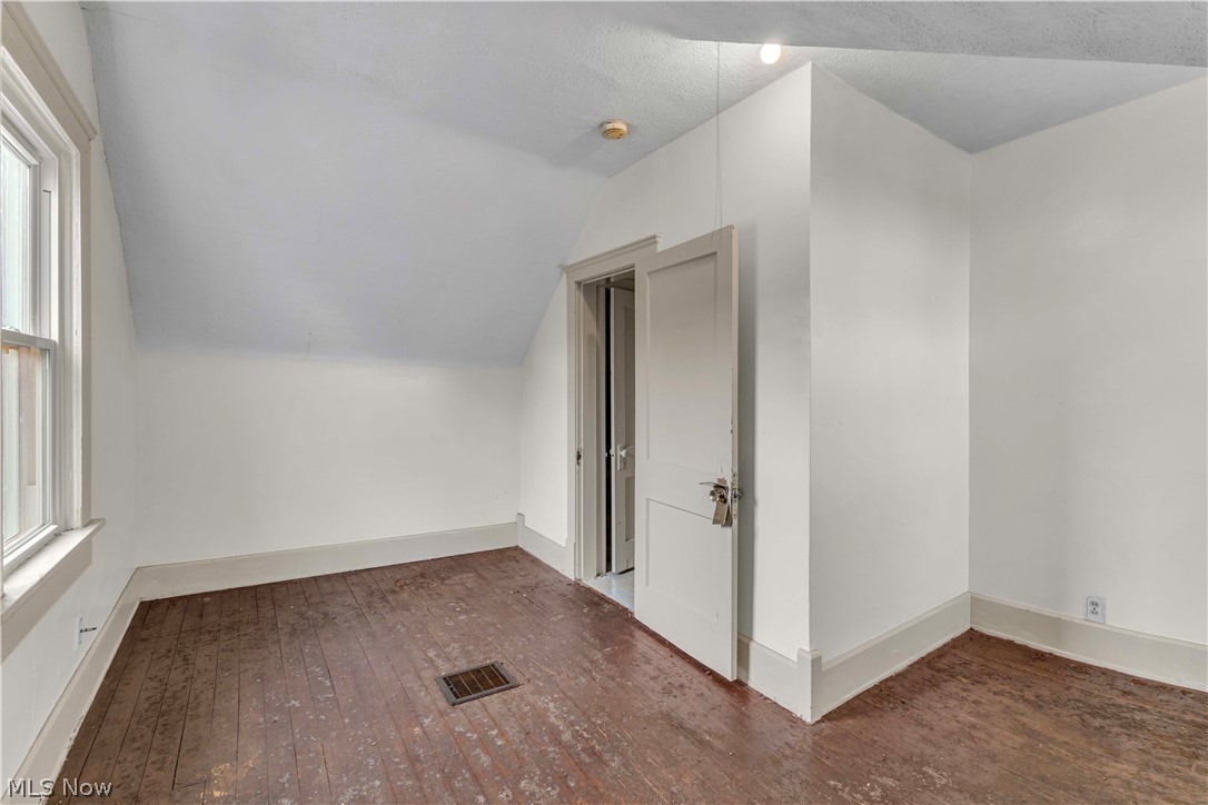 Tuxedo Gardens - Residential