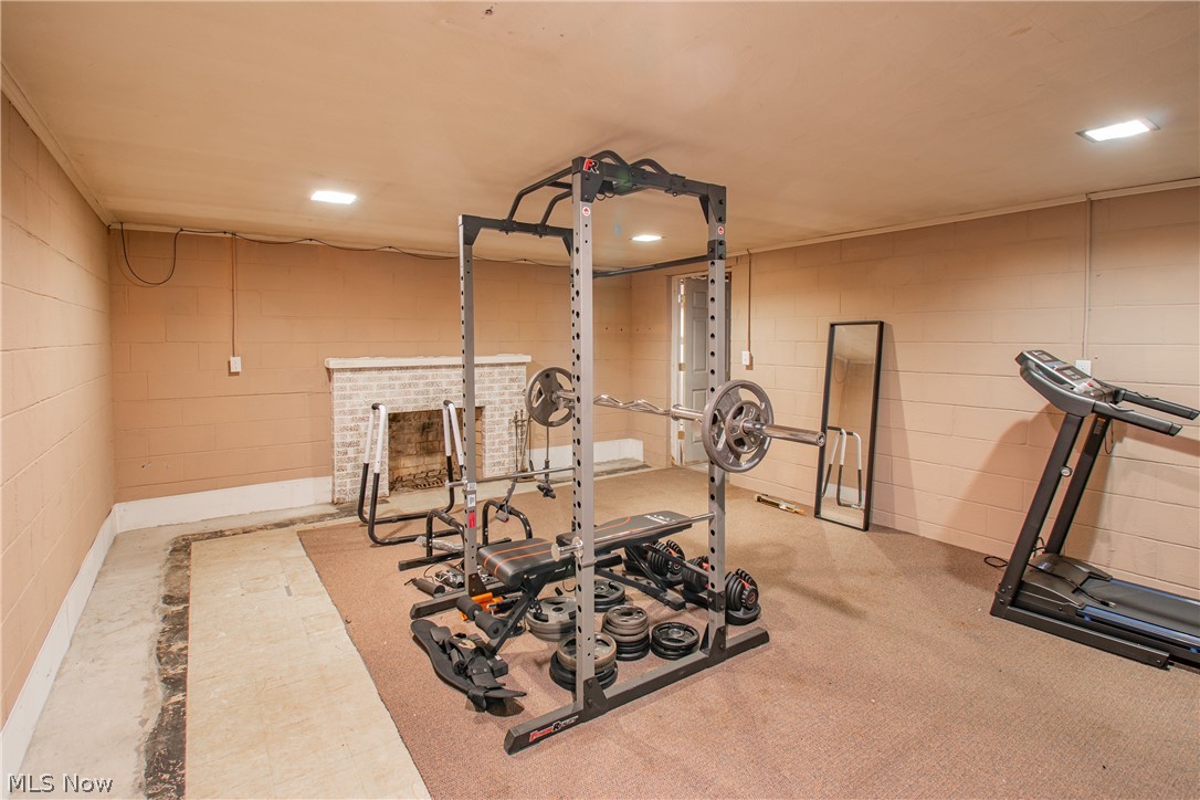 Fairlawn HTS Est - Residential