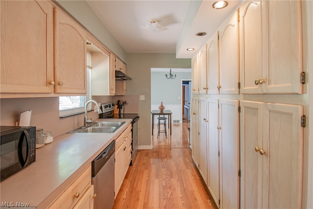 Fairlawn HTS Est - Residential