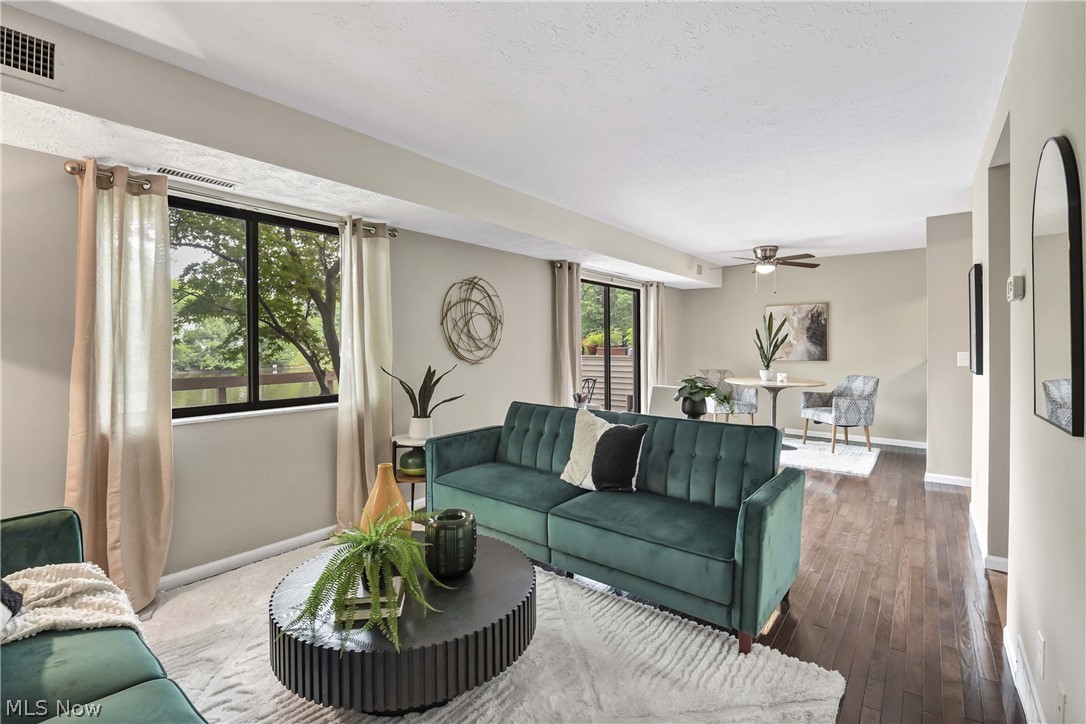 Cedarwood Vill Condo - Residential