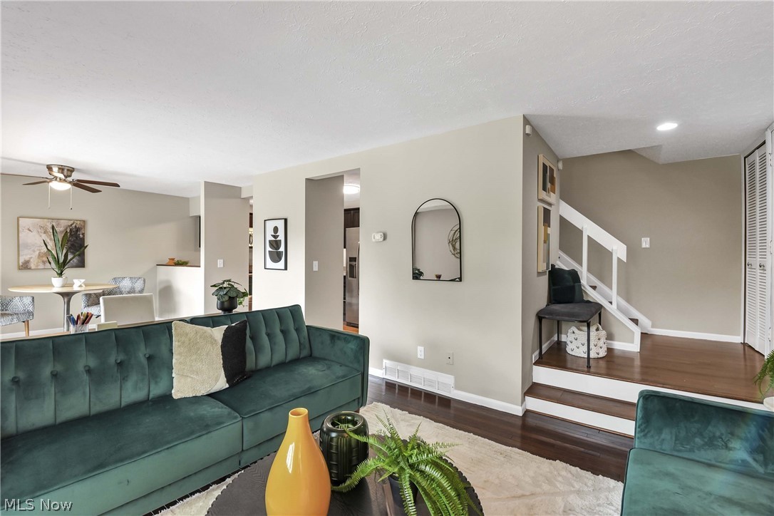 Cedarwood Vill Condo - Residential