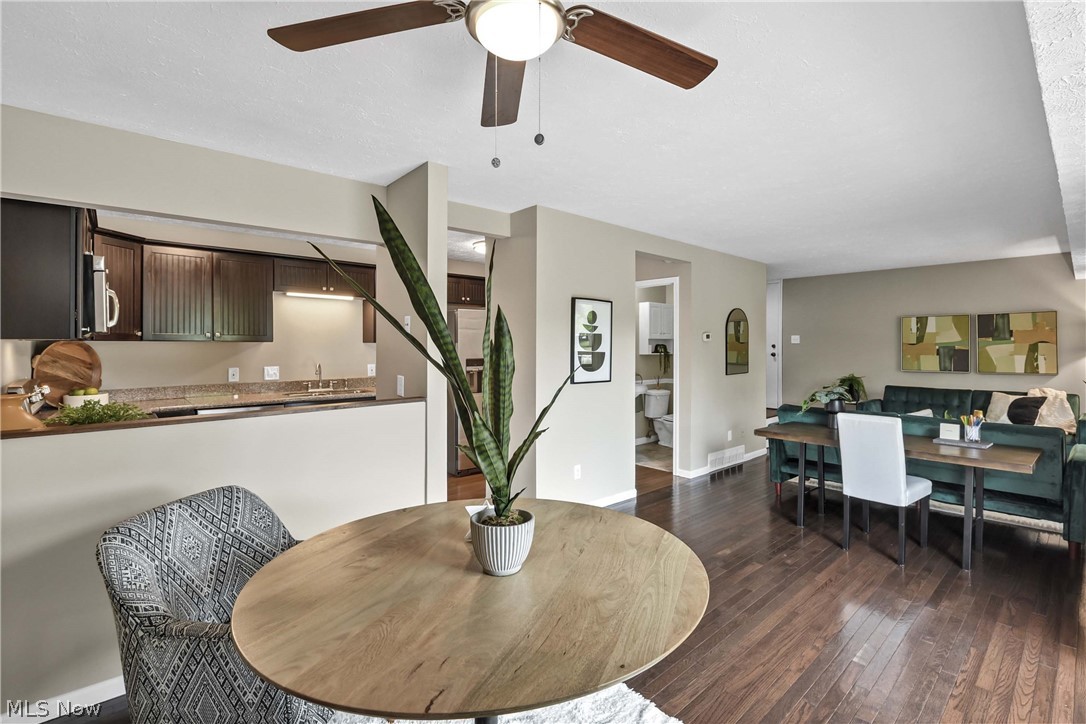 Cedarwood Vill Condo - Residential