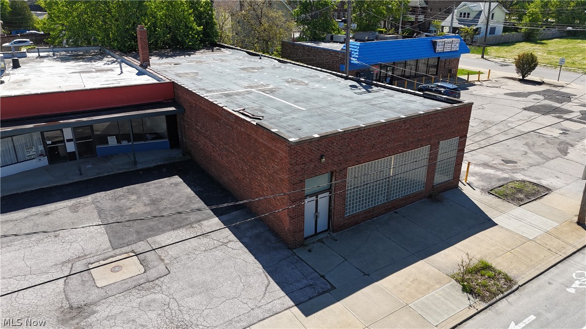 Beach Grvs Sub - Commercial Sale