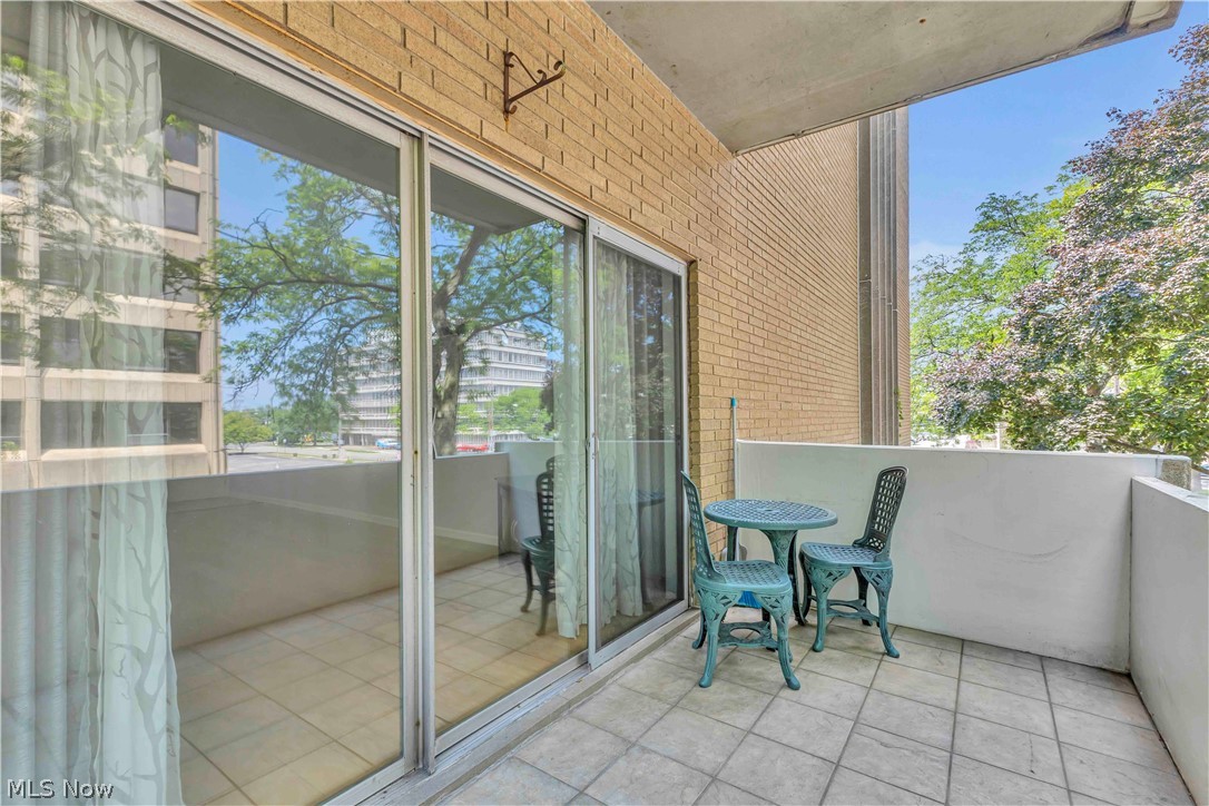 Saxon House Condo - Residential