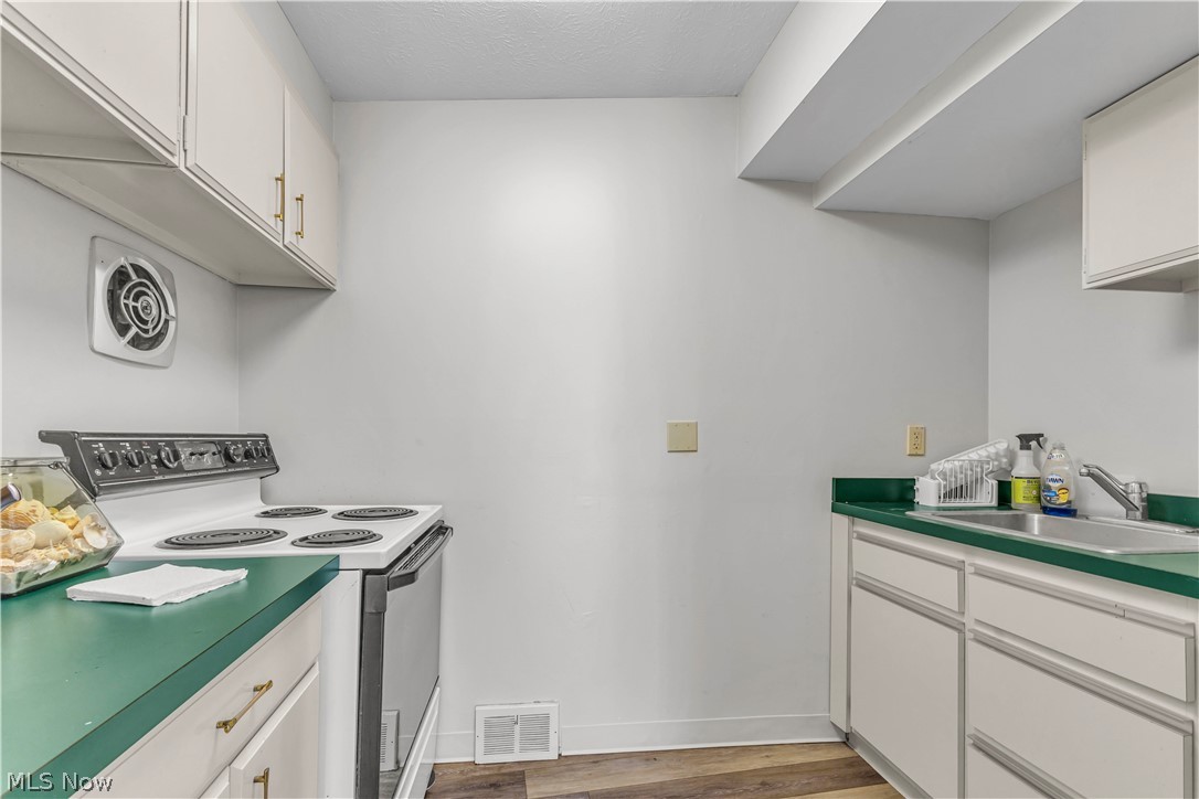 Saxon House Condo - Residential