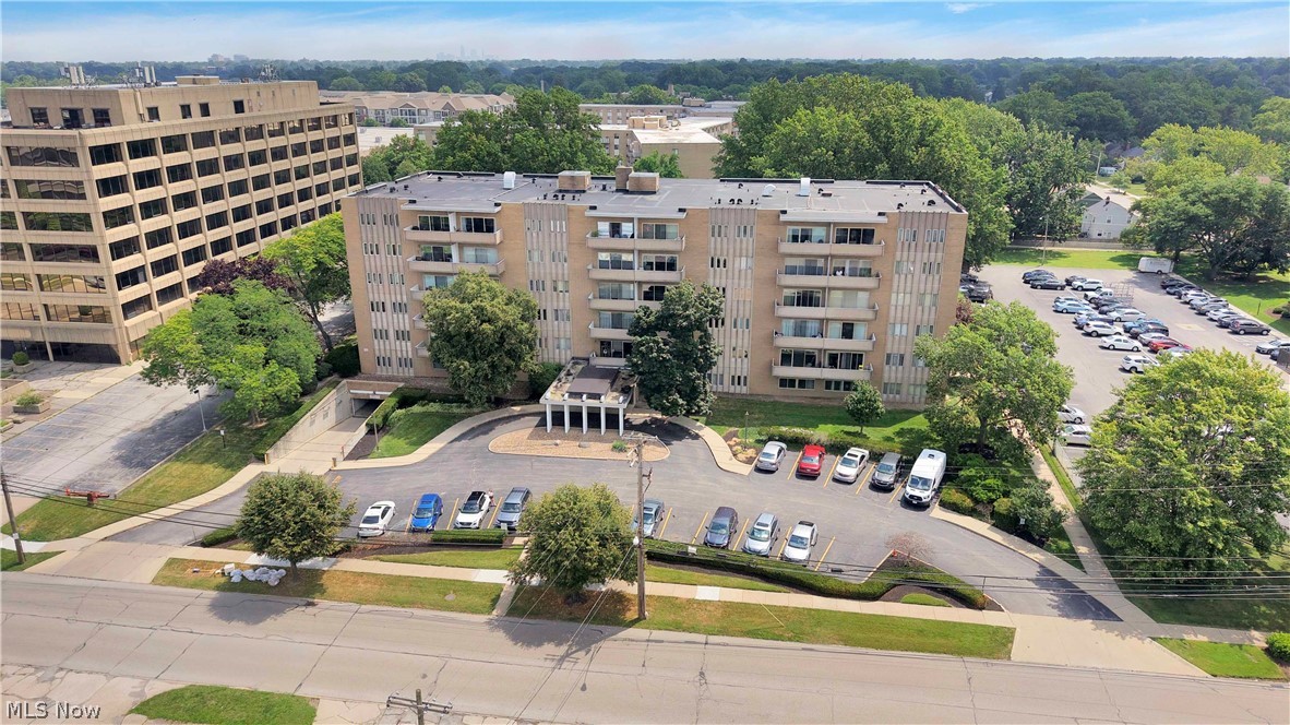 Saxon House Condo - Residential