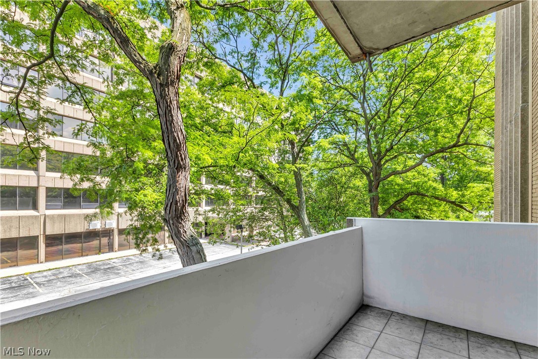Saxon House Condo - Residential