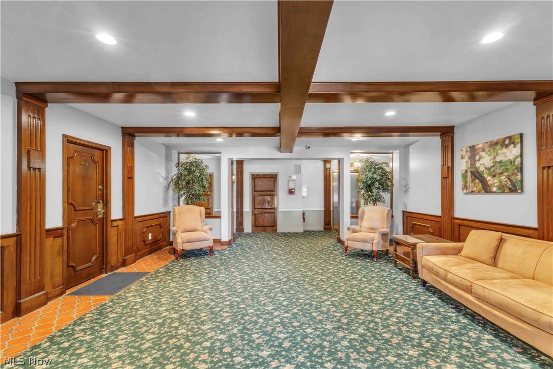 Saxon House Condo - Residential