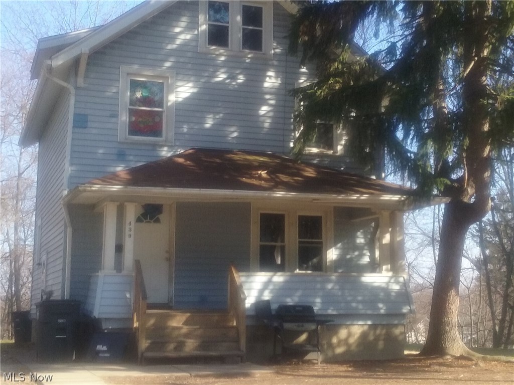 Colonial Homes - Residential